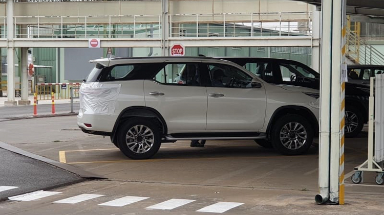 Toyota Fortuner 2021 đã có mặt tại Việt Nam, chưa có ngày ra mắt