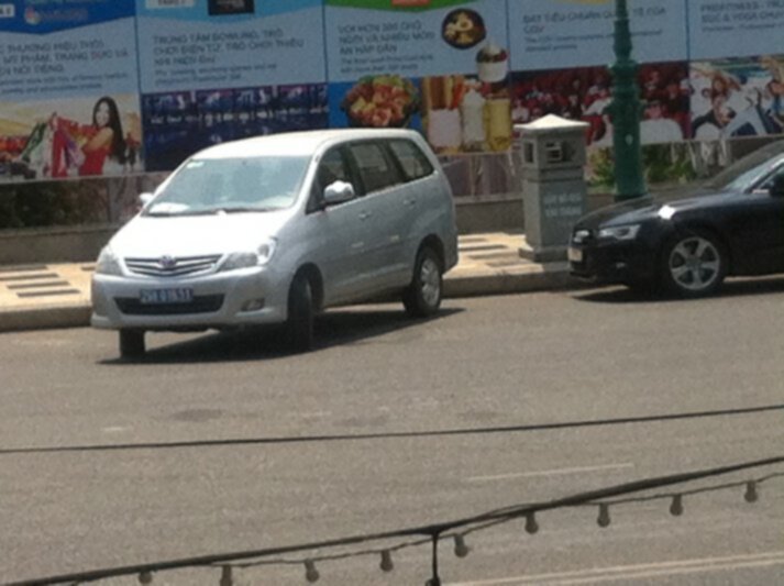 Các bác cho e xin cái tiêu đề.