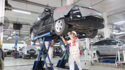 xuong-dich-vu-cua-dai-ly-honda-oto.jpg