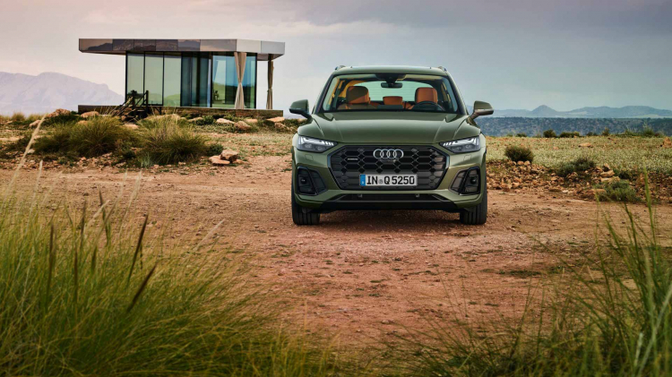 Audi Q5 2021 chính thức xuất hiện: sắc sảo, mạnh mẽ và đầy ấp công nghệ Audi Q5 2021 chính thức xuất hiện: sắc sảo, mạnh mẽ và đầy ấp công nghệ
