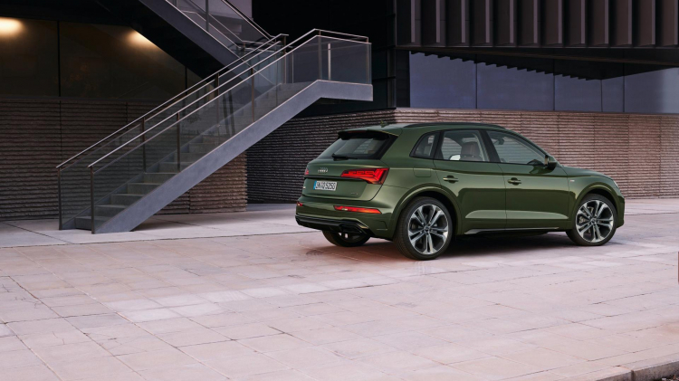 Audi Q5 2021 chính thức xuất hiện: sắc sảo, mạnh mẽ và đầy ấp công nghệ Audi Q5 2021 chính thức xuất hiện: sắc sảo, mạnh mẽ và đầy ấp công nghệ