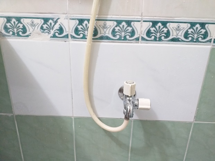 Cảnh báo mấy anh sửa ống nước Cảnh báo mấy anh sửa ống nước