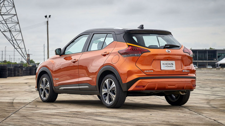 Ảnh thực tế Nissan Kicks tại Thái Lan: crossover đô thị hấp dẫn