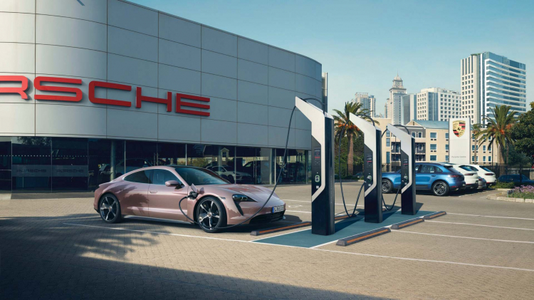 Porsche Taycan phiên bản tiêu chuẩn ra mắt tại Trung Quốc: dẫn động cầu sau, giá hơn 2,9 tỷ