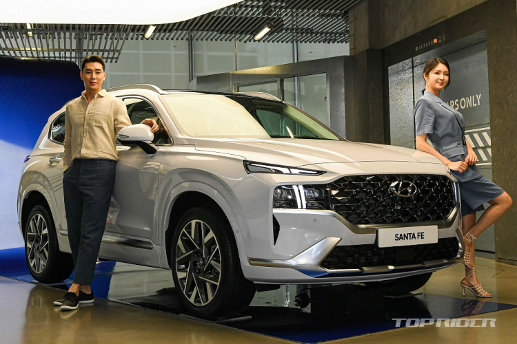Hyundai SantaFe 2021 có giá chỉ từ 622 - 955 triệu đồng tại Hàn Quốc