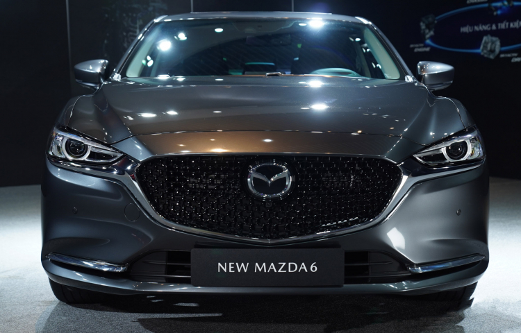 So sánh Mazda6 bản full và VinFast LuxA2.0 tiêu chuẩn: lựa chọn khó khăn