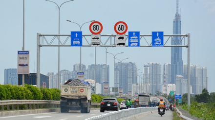 bien-bao-giao-thong.jpg