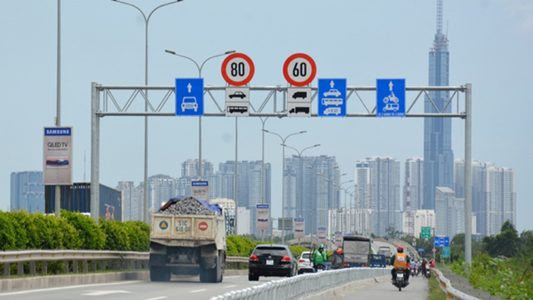 Quy chuẩn mới về giao thông đường bộ có hiệu lực từ 1/7: các bác tài nên lưu ý