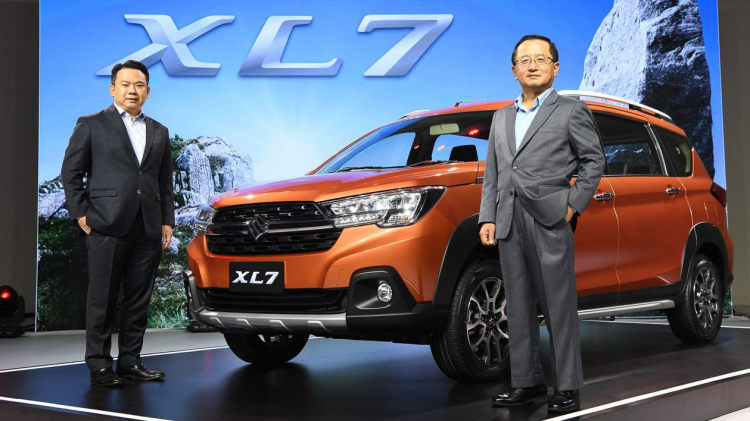 Suzuki XL7 tại Thái Lan có giá bằng Việt Nam