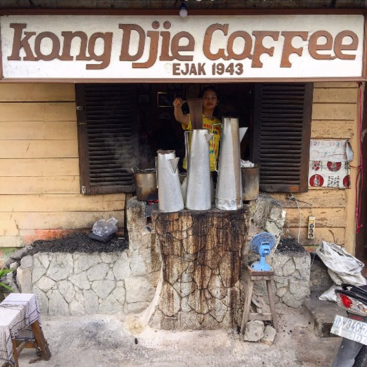 Ông Bầu coffee. Các anh có ủng hộ không?