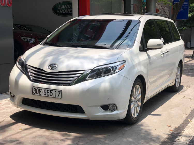 E bán Toyota Sienna 2016 trắng / nâu siêu chất ......