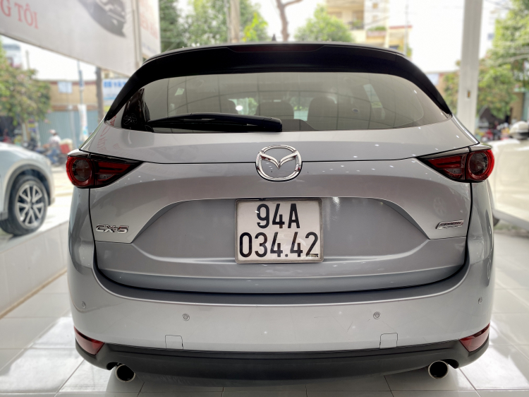 Cần bán xe Mazda CX -5 sản xuất 2018 màu bạc xe lướt 2 vạn km