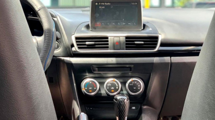 mazda3.jpg