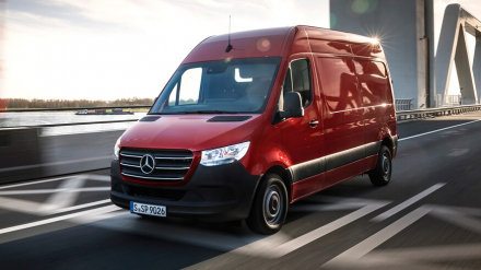 2020-Mercedes-Benz-Sprinter-52.jpg