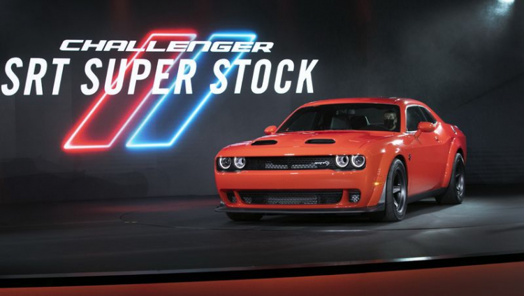 Dodge Challenger SRT Super Stock 2021 trình làng với sức mạnh ngang hypercar - 807 mã lực