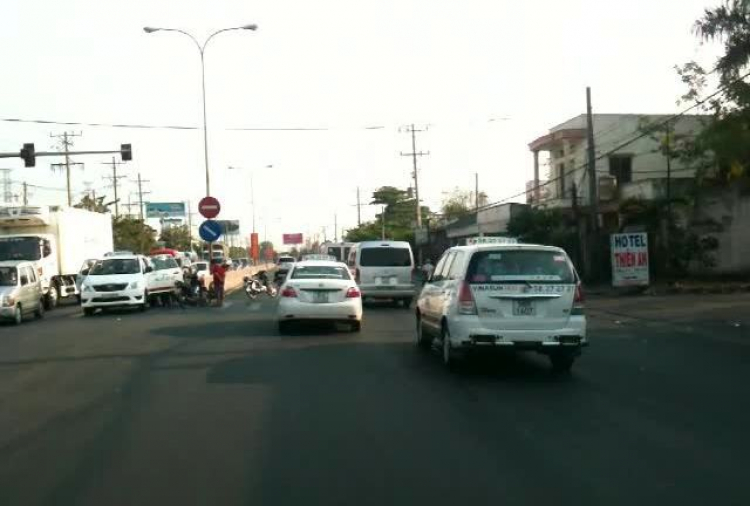 Bị Taxi Mai Linh va quẹt - tài xế và pháp chế bố láo - phải làm sao? Bị Taxi Mai Linh va quẹt - tài xế và pháp chế bố láo - phải làm sao?