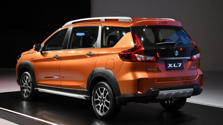 Suzuki XL7 chính thức ra mắt, hứa hẹn soán ngôi vương trong phân khúc SUV 7 chỗ