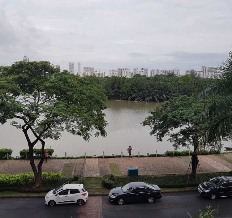 Bữa cơm hàng ngày của người Việt gốc Hoa ở Sg. Bữa cơm hàng ngày của người Việt gốc Hoa ở Sg.