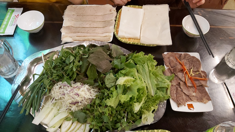 Hỏi quán thịt luộc cuốn bánh tráng ở Đà Nẵng Hỏi quán thịt luộc cuốn bánh tráng ở Đà Nẵng