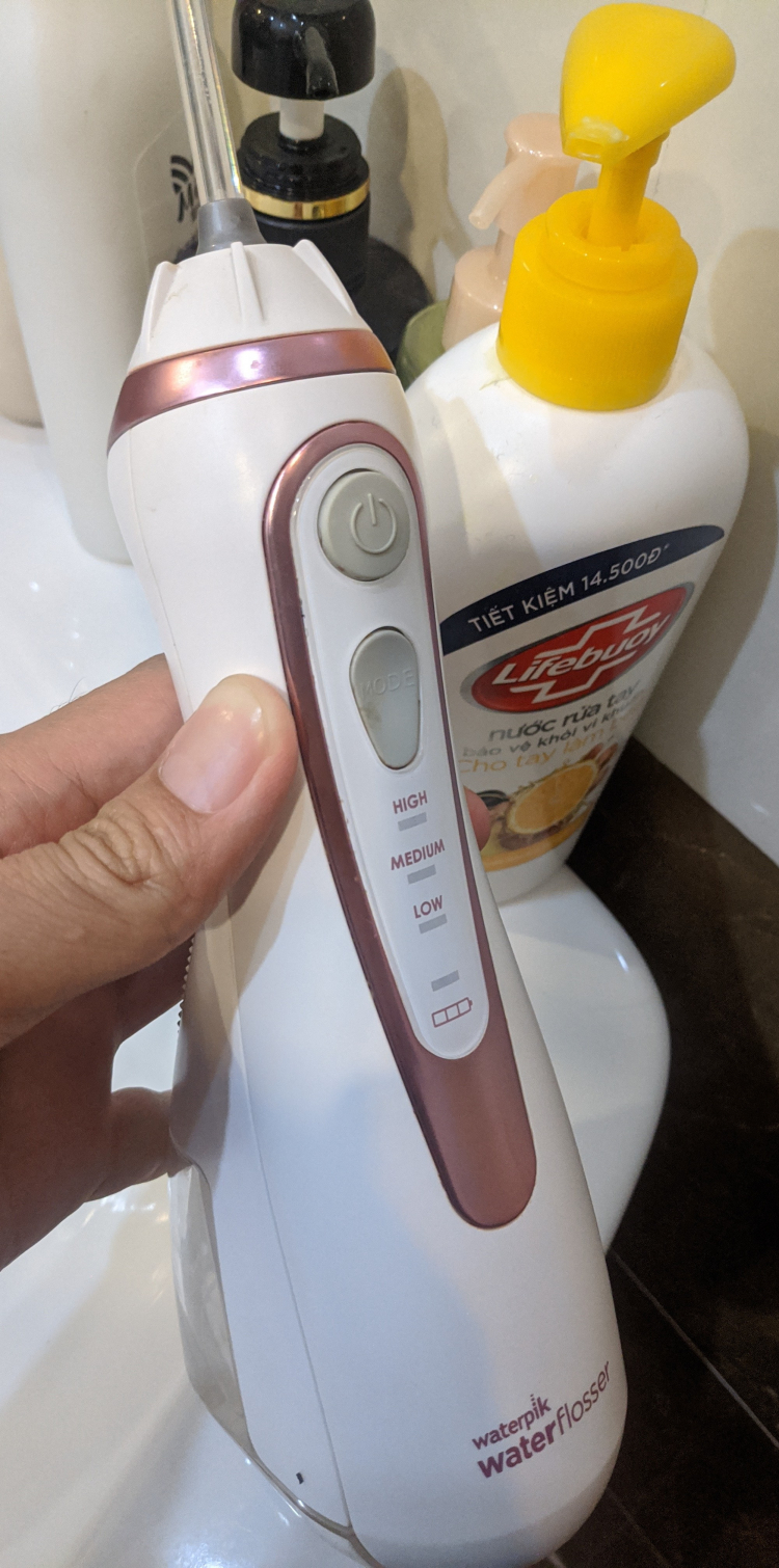Review máy tăm nước Oralpik xài sướng quá Review máy tăm nước Oralpik xài sướng quá