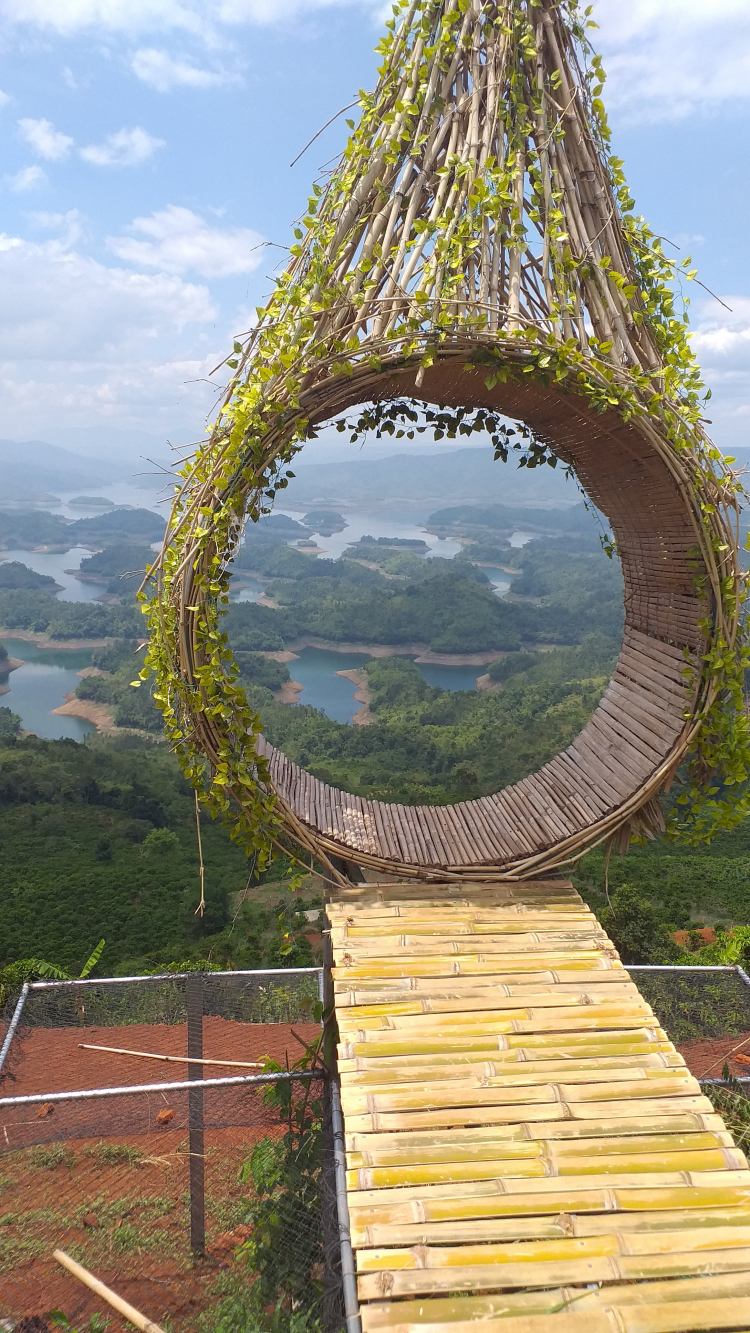 Xin cho em hỏi cung đường từ Sài Gòn đi Buôn Mê Thuột Xin cho em hỏi cung đường từ Sài Gòn đi Buôn Mê Thuột