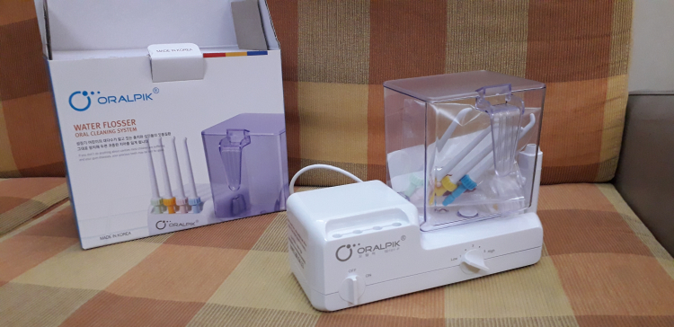 Review máy tăm nước Oralpik xài sướng quá Review máy tăm nước Oralpik xài sướng quá