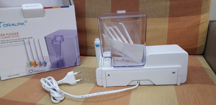 Review máy tăm nước Oralpik xài sướng quá Review máy tăm nước Oralpik xài sướng quá