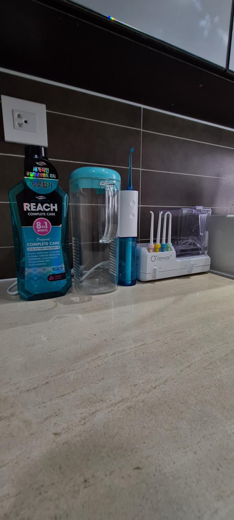 Review máy tăm nước Oralpik xài sướng quá Review máy tăm nước Oralpik xài sướng quá