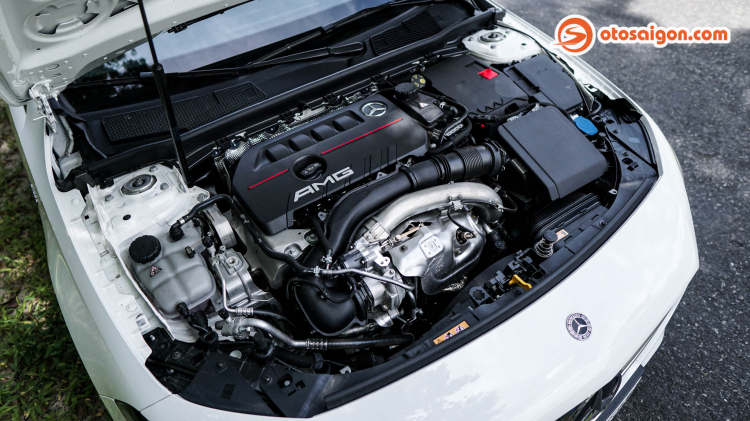 Đánh giá Mercedes-AMG A35 4MATIC: Sedan hiệu năng cao dành cho người trẻ Đánh giá Mercedes-AMG A35 4MATIC: Sedan hiệu năng cao dành cho người trẻ