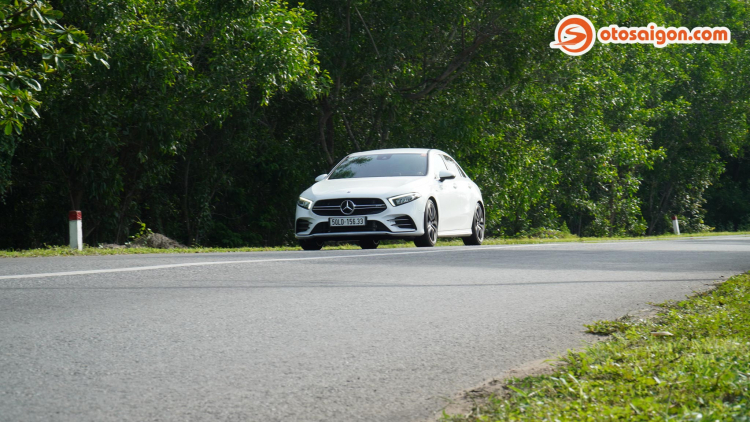 Đánh giá Mercedes-AMG A35 4MATIC: Sedan hiệu năng cao dành cho người trẻ