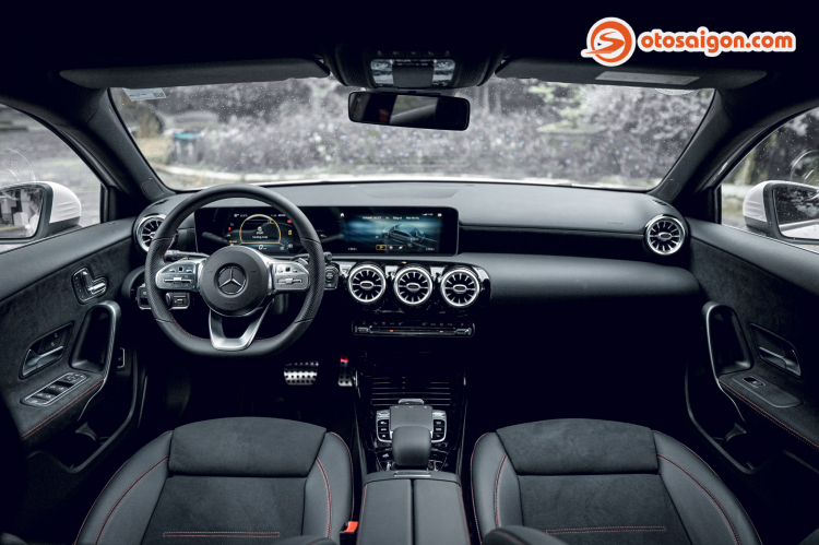 Đánh giá Mercedes-AMG A35 4MATIC: Sedan hiệu năng cao dành cho người trẻ Đánh giá Mercedes-AMG A35 4MATIC: Sedan hiệu năng cao dành cho người trẻ