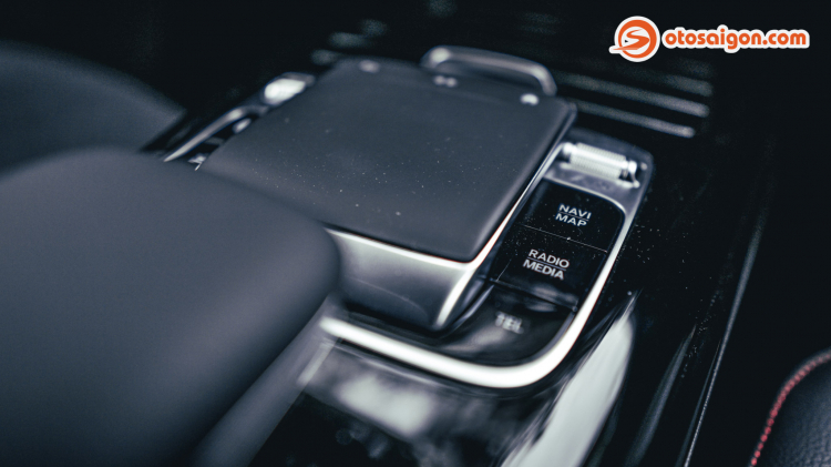 Đánh giá Mercedes-AMG A35 4MATIC: Sedan hiệu năng cao dành cho người trẻ Đánh giá Mercedes-AMG A35 4MATIC: Sedan hiệu năng cao dành cho người trẻ