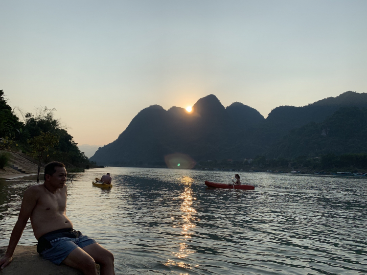 Mấy anh đi đường Trường Sơn bằng xe máy chưa? Mấy anh đi đường Trường Sơn bằng xe máy chưa?