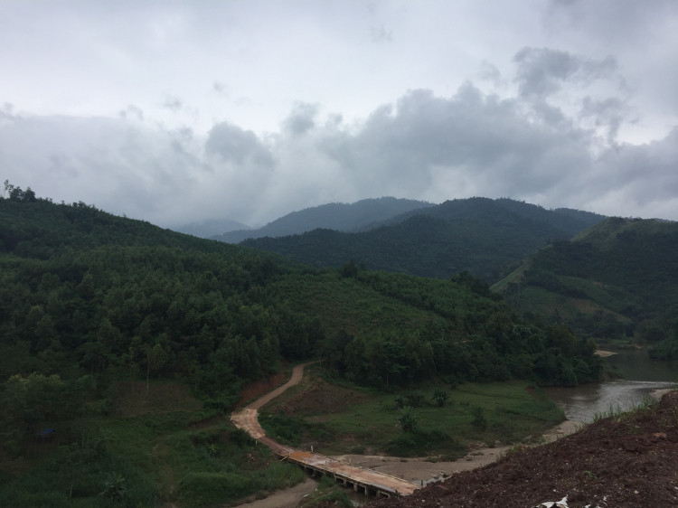 Mấy anh đi đường Trường Sơn bằng xe máy chưa? Mấy anh đi đường Trường Sơn bằng xe máy chưa?