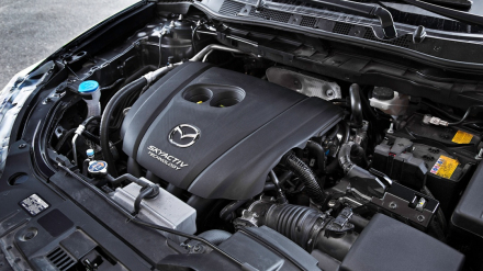 2014-mazda-cx-5-grand-touring-engine-2.jpg