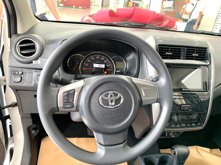 Giá lăn bánh Toyota Wigo 2020: rẻ hơn trước, đe dọa Hyundai i10, Kia Morning