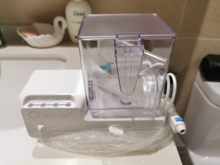 TIA NƯỚC PHỤT BƠM...RĂNG MIỆNG CẢ NHÀ SẠCH THƠM! TIA NƯỚC PHỤT BƠM...RĂNG MIỆNG CẢ NHÀ SẠCH THƠM!
