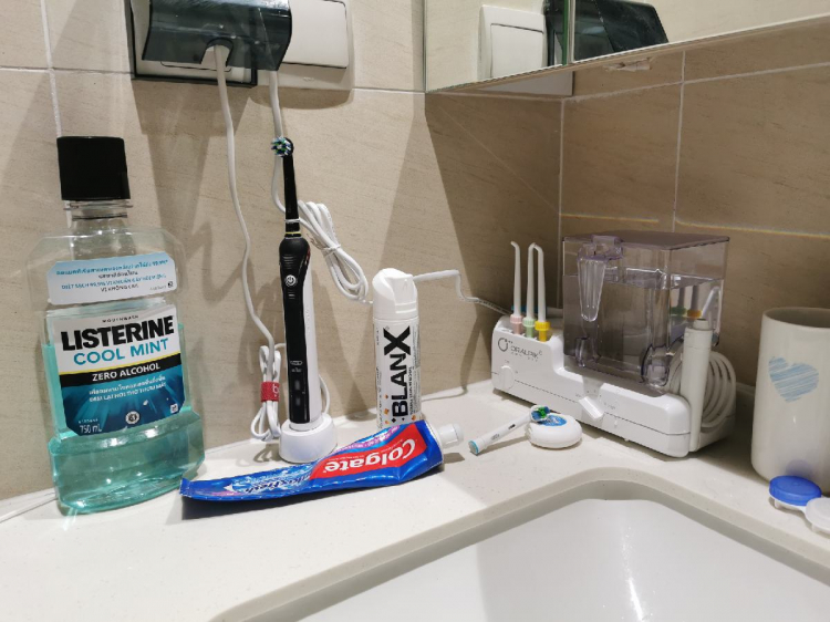 Review máy tăm nước Oralpik xài sướng quá Review máy tăm nước Oralpik xài sướng quá