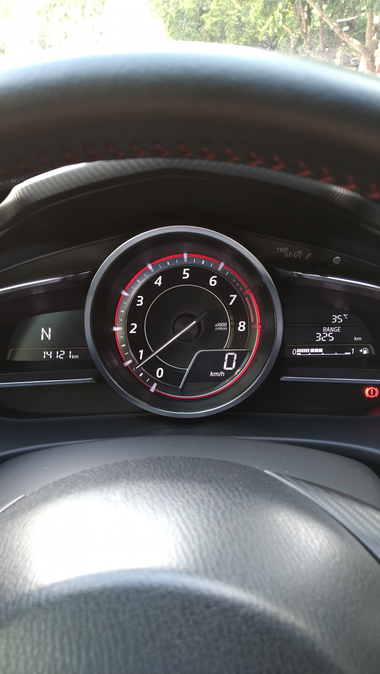 Mazda3 2016 odo 14.100 km nên định giá bao nhiêu?