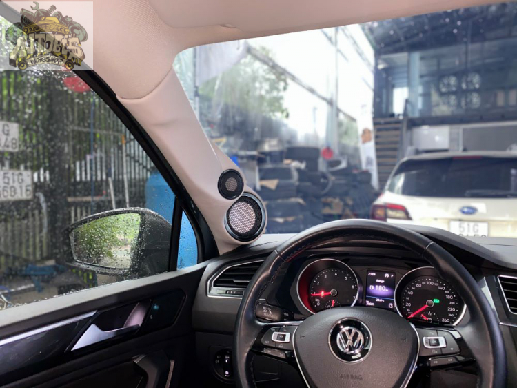 VW Tiguan với hệ thống âm thanh cao cấp tại AUTOBIS
