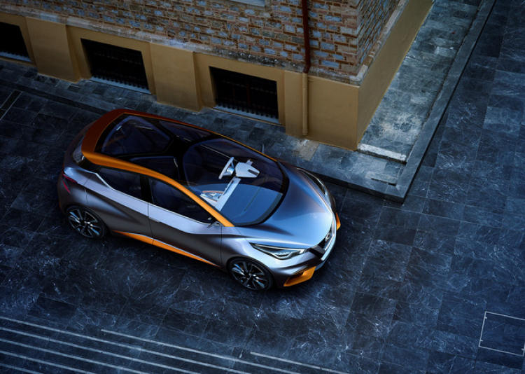 yaris 2014 còi độ tí đón tết yaris 2014 còi độ tí đón tết