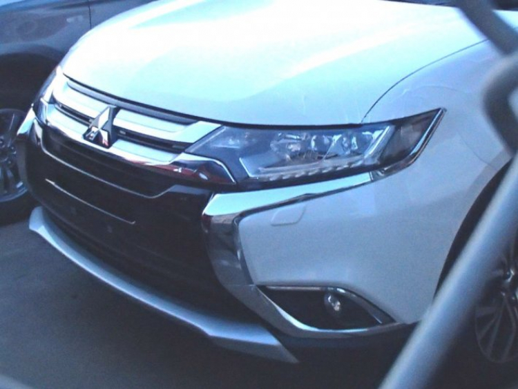 Xuất hiện Mitsubishi Outlander bản “facelift”