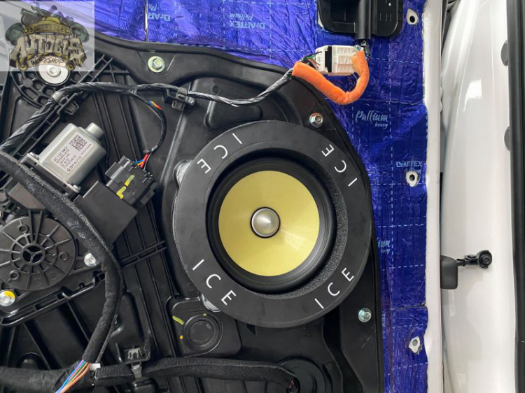 Độ âm thanh cho Hyundai Santafe 2020 với hệ thống loa Focal - Made In France Độ âm thanh cho Hyundai Santafe 2020 với hệ thống loa Focal - Made In France
