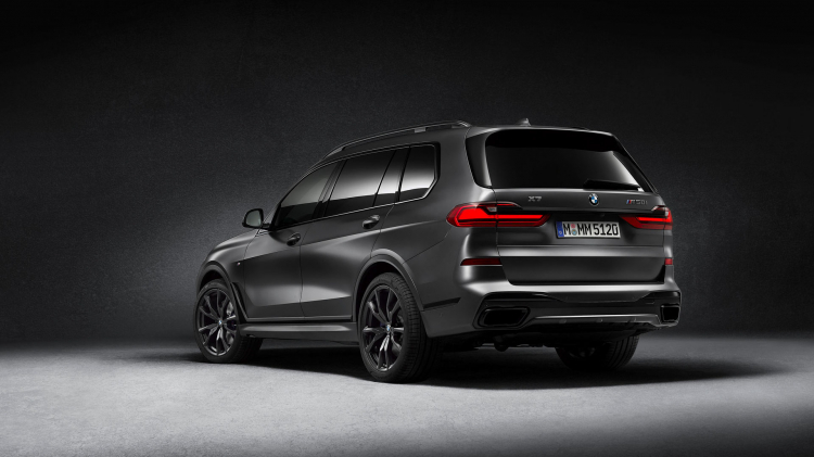 Ấn tượng trước vẻ đẹp đầy quyền lực của BMW X7 Dark Shadow Edition