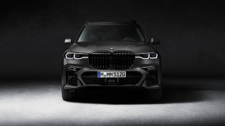 Ấn tượng trước vẻ đẹp đầy quyền lực của BMW X7 Dark Shadow Edition