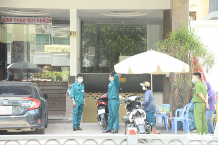Phong tỏa một khách sạn đối diện b.v Chợ Rẫy, cách ly 44 người vì nghi Covid