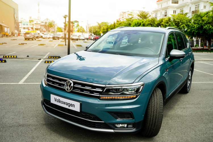Khoảng 2,7 tỷ đổ xuống chọn GLC300, XC60 hay Explorer? Khoảng 2,7 tỷ đổ xuống chọn GLC300, XC60 hay Explorer?