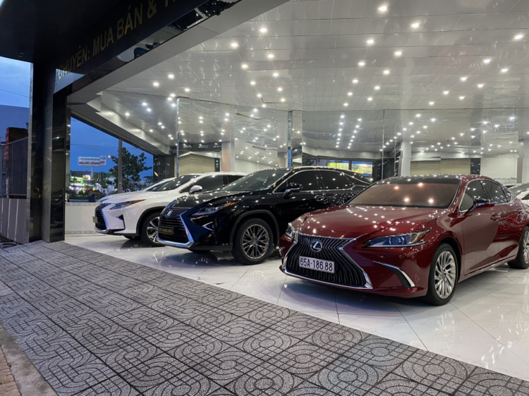 Cần bán xe Lexus ES250 2019