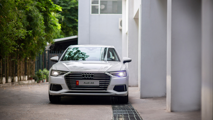 Cận cảnh Audi A6 2020 sắp đến tay khách hàng Việt: Đối trọng của Mercedes E-Class Cận cảnh Audi A6 2020 sắp đến tay khách hàng Việt: Đối trọng của Mercedes E-Class