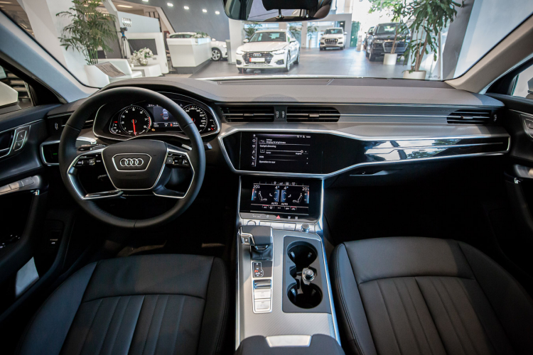 Cận cảnh Audi A6 2020 sắp đến tay khách hàng Việt: Đối trọng của Mercedes E-Class Cận cảnh Audi A6 2020 sắp đến tay khách hàng Việt: Đối trọng của Mercedes E-Class